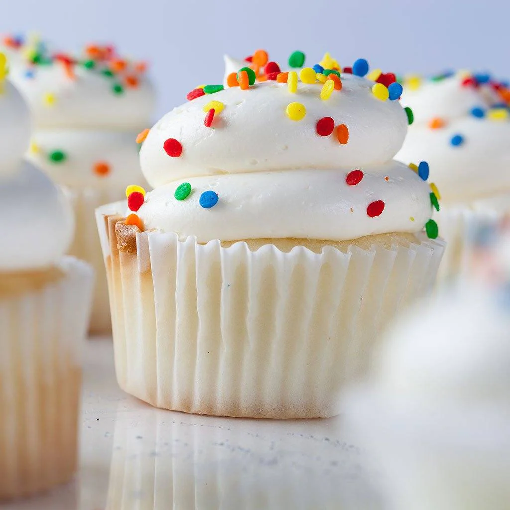 Buttercream Vanilla Vegas Cupcake - Image 2
