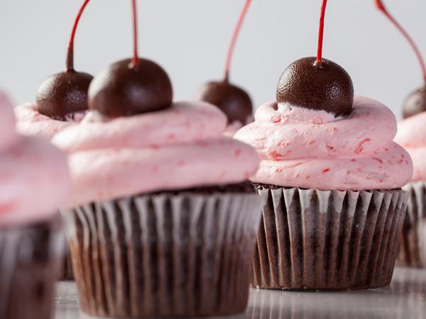 Chocolate Dipped Cherry Vegas Cupcake - Image 2