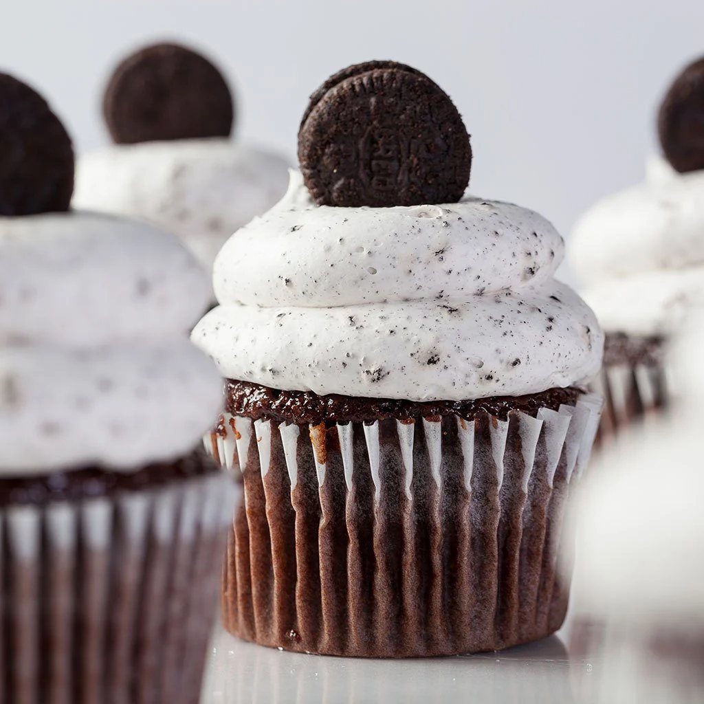 Cookies and Cream Vegas Cupcake - Image 2