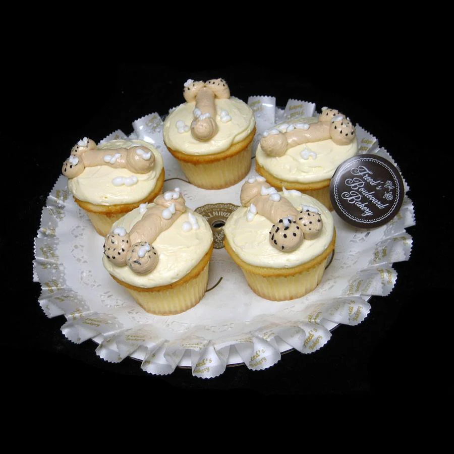 Hangin' Out Cupcakes - Image 2