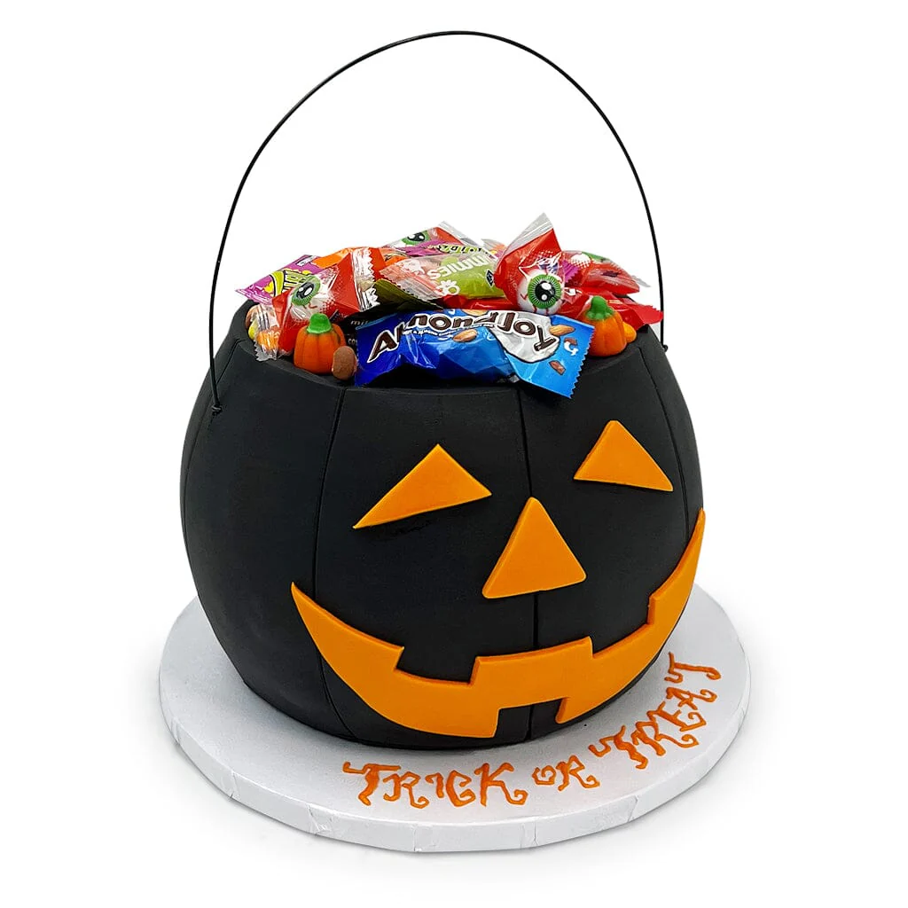 Midnight Pumpkin Bucket Cake