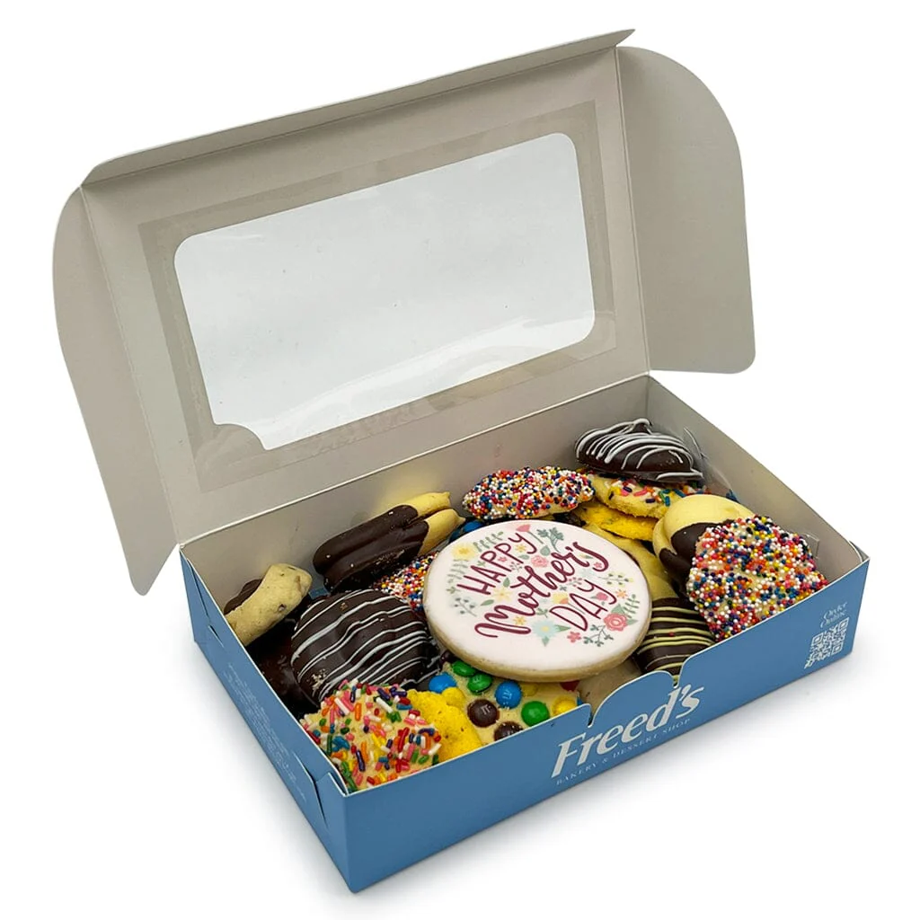 Mom's Cookie Gift Box - Image 4