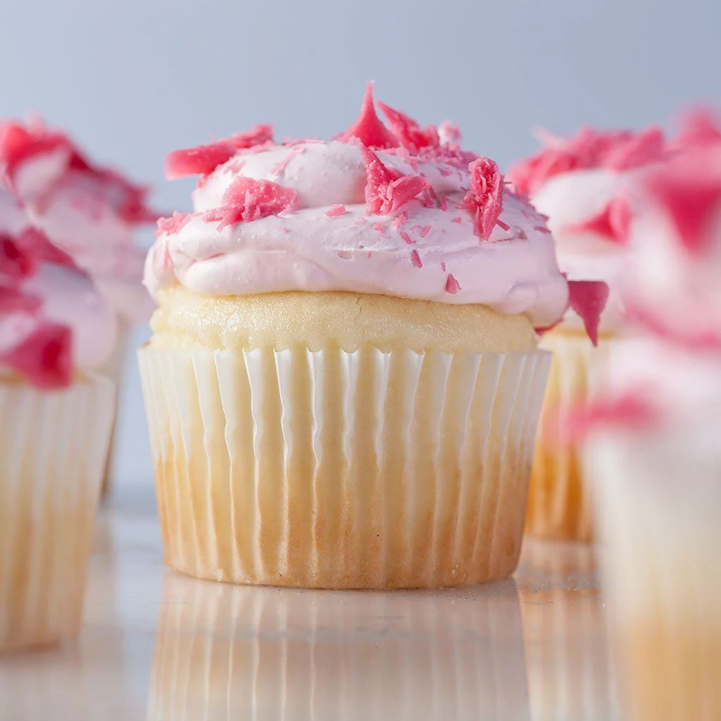 Strawberries and Cream Vegas Cupcake - Image 2